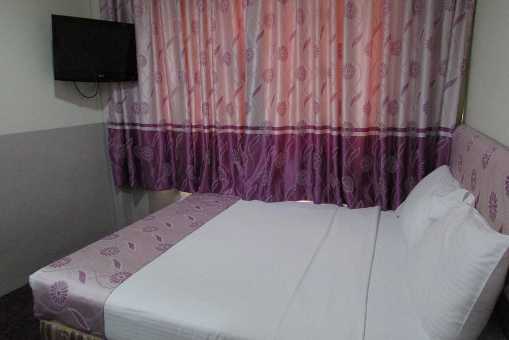 Meriton Khách sạn 2*